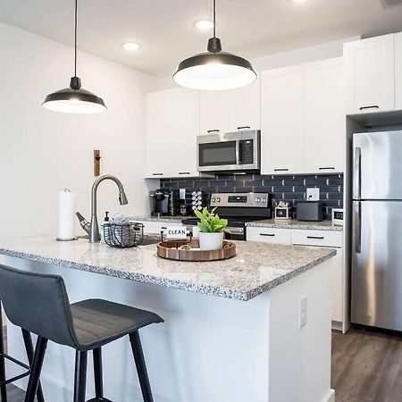 Swanky Atlanta Apartment Exterior photo