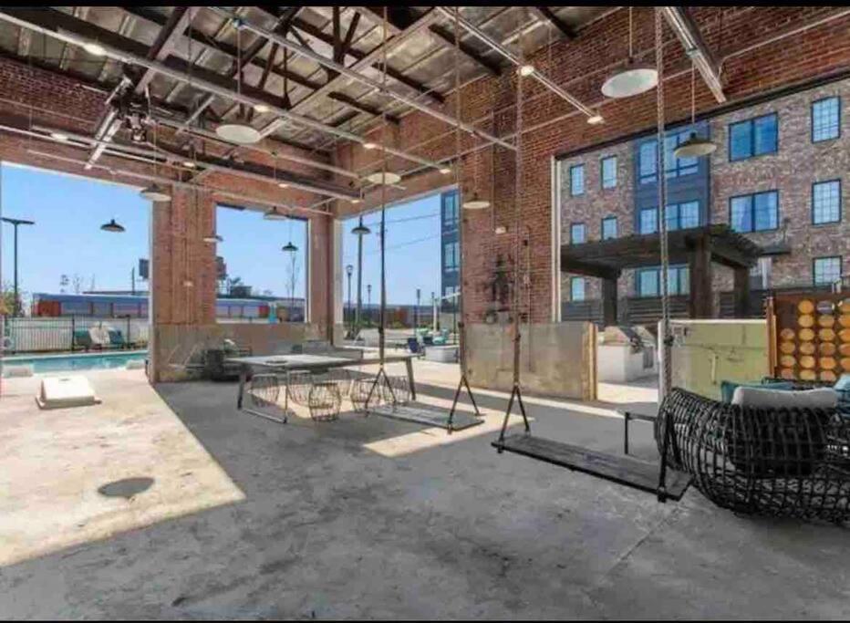 Swanky Atlanta Apartment Exterior photo